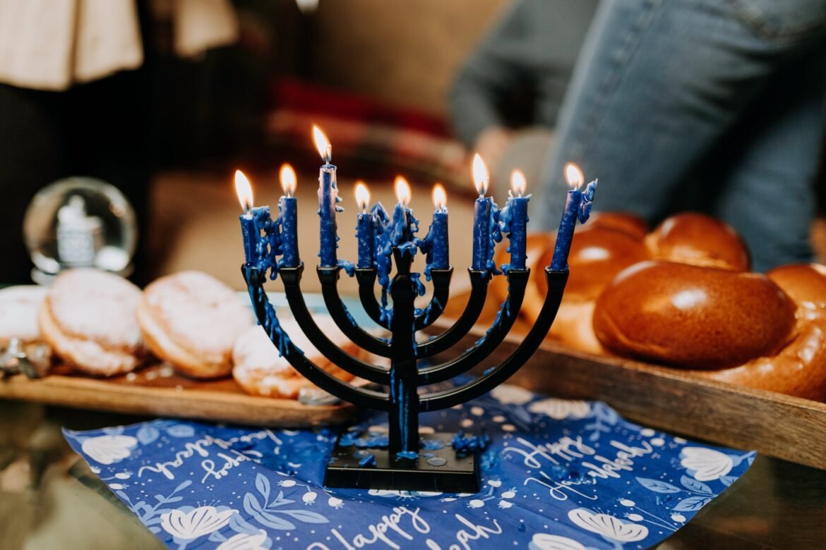 Hanukkah-table.jpg